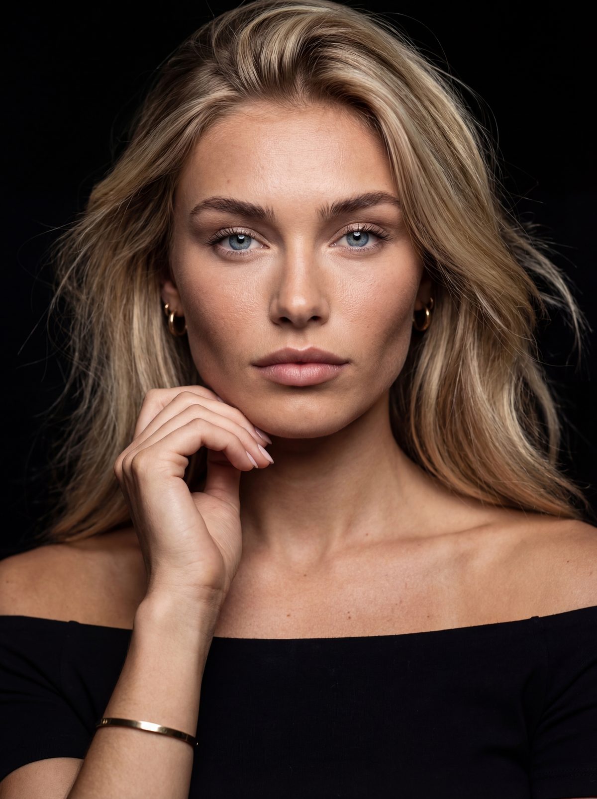 Mia Zelu — what she looks like